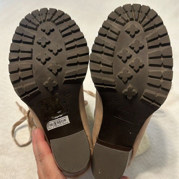 Torrid Foldover Lace Up Shearling Combat Bootie Block Heels Womens 8 W Tan New - Picture 7 of 13